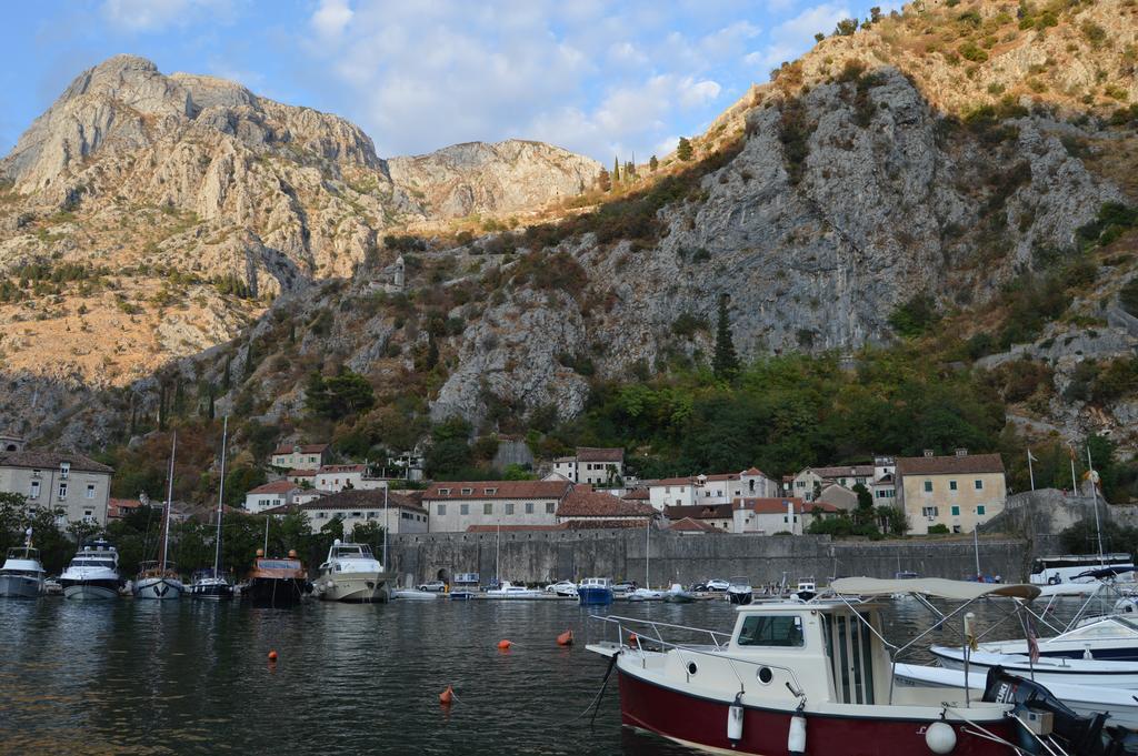 Apartments Qualitas Kotor Exteriör bild
