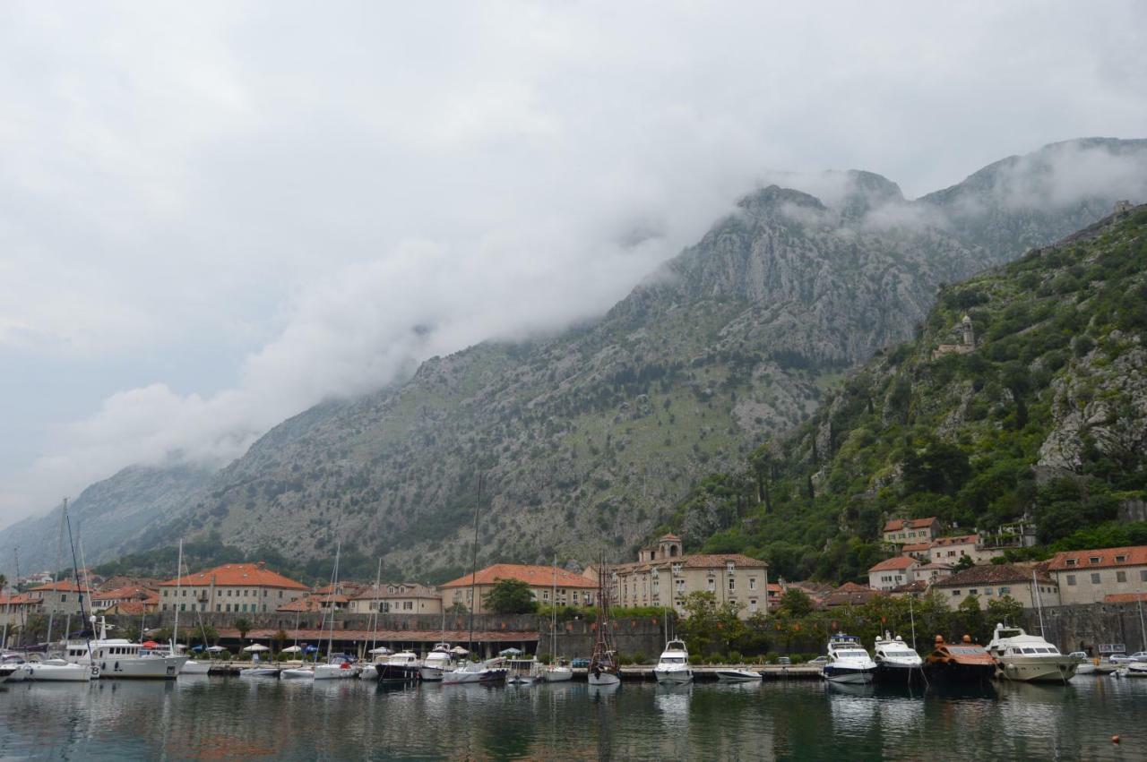 Apartments Qualitas Kotor Exteriör bild